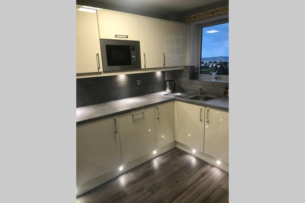 Largs Sea Front, Modern Apartment Екстер'єр фото